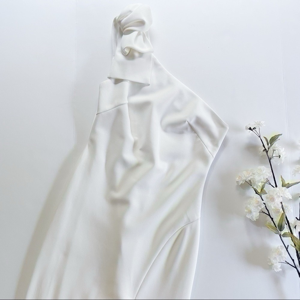 NEW Mac Duggal Women’s Leena White Bow-Shoulder Jersey Sheath Gown - Picture 11 of 16